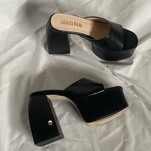 Azalea Wang Clutch Platform Heels Size 6